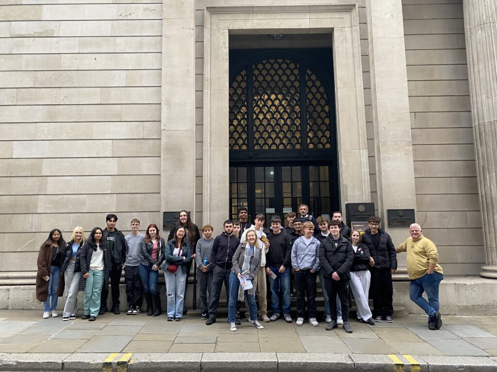 Business & Finance Pathway Students Enjoy Memorable Two-Day Trip to London